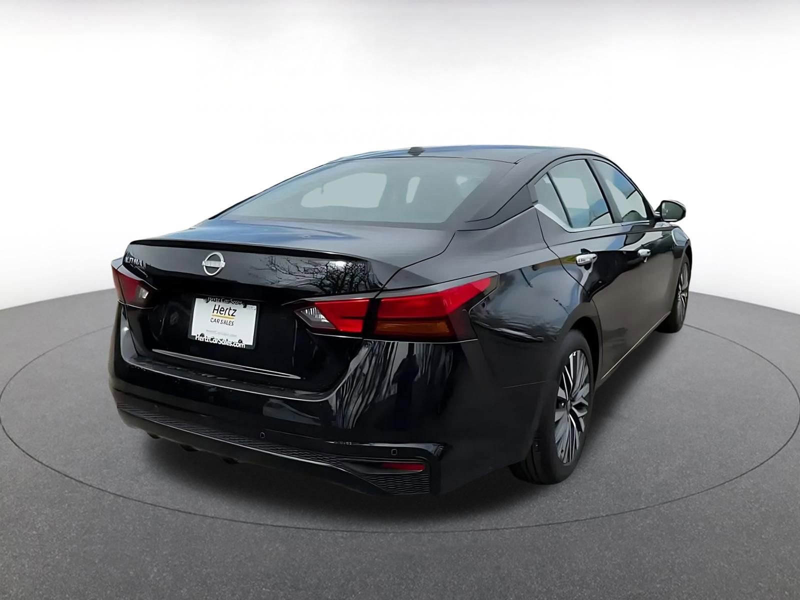 Thumbnail: 2025 Nissan Altima - 14