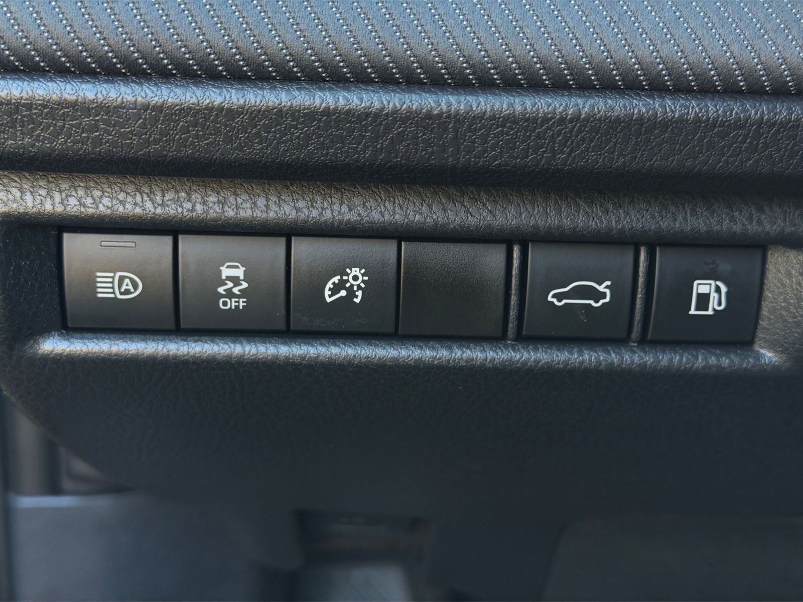 Thumbnail: 2025 Toyota Camry - 34