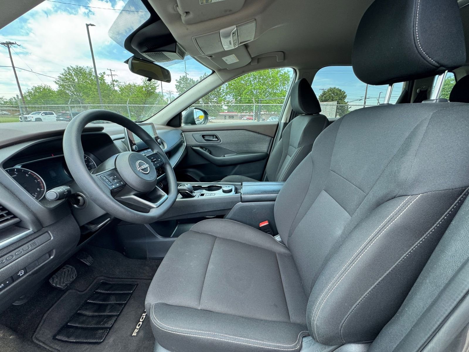 2023 Nissan Rogue S 26