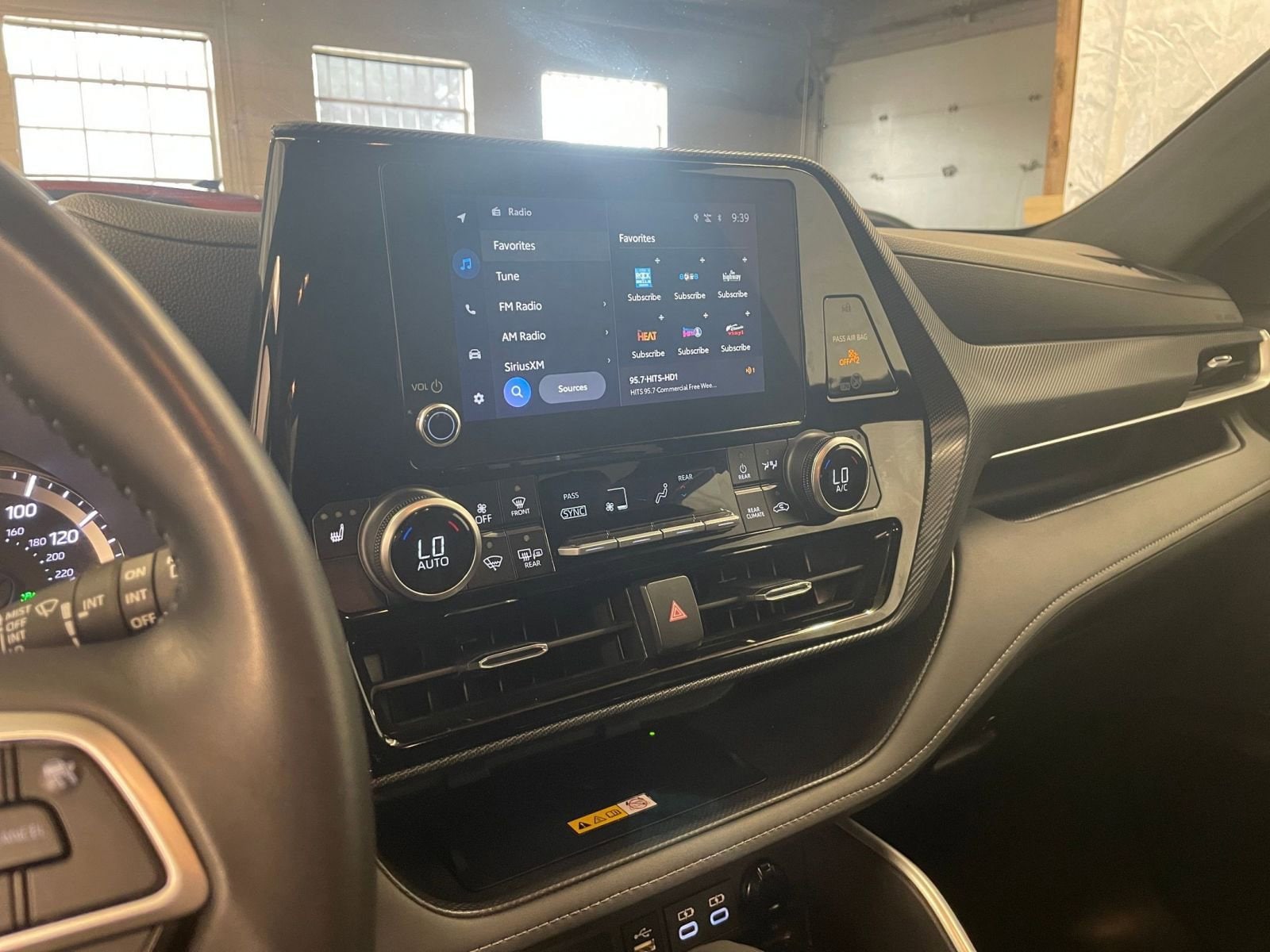 2024 Toyota Highlander XSE 18