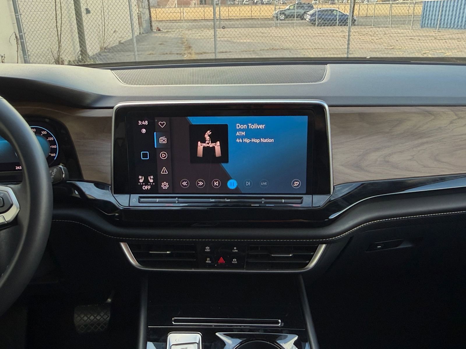 Thumbnail: 2024 Volkswagen Atlas - 17