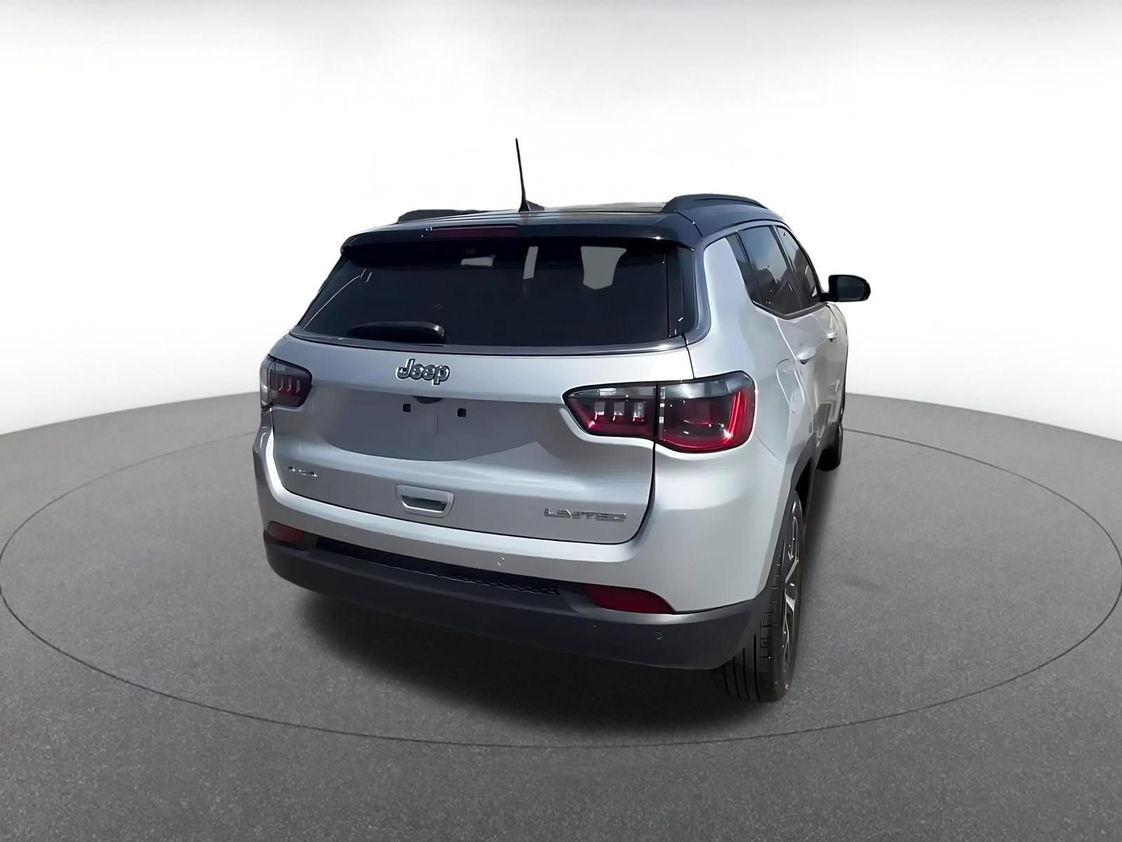 Thumbnail: 2025 Jeep Compass - 15