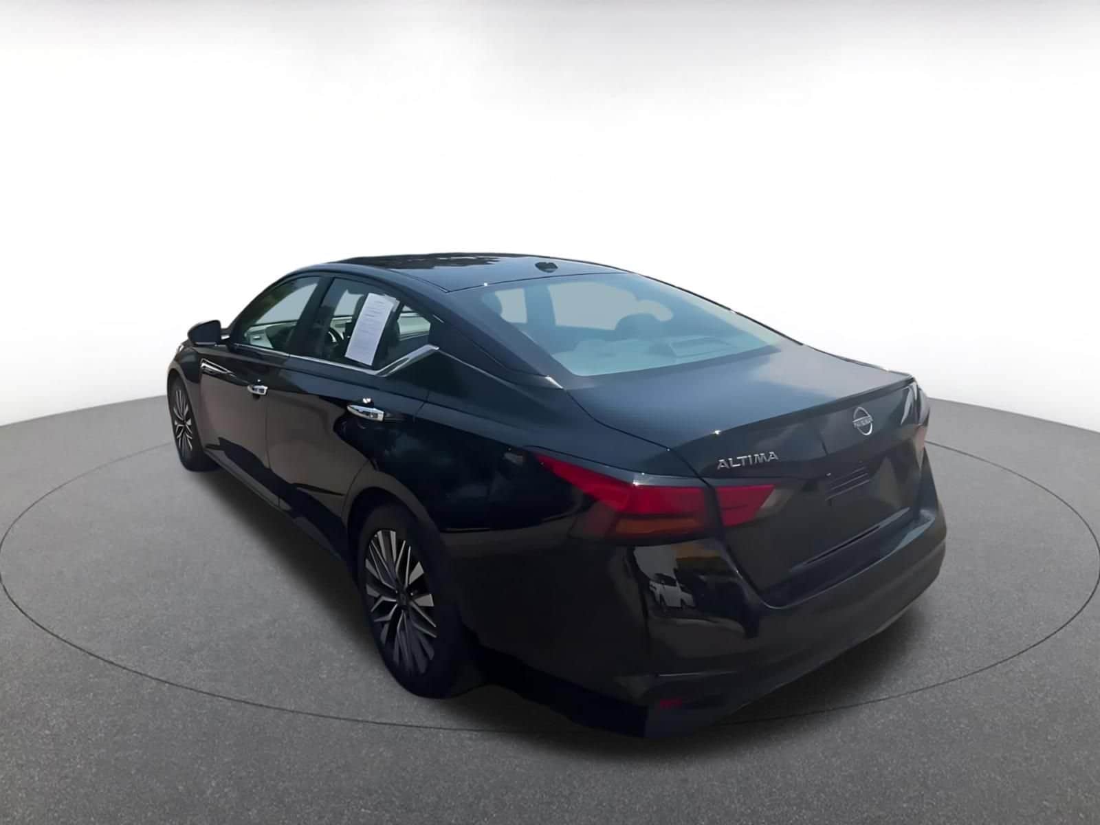 Thumbnail: 2025 Nissan Altima - 10