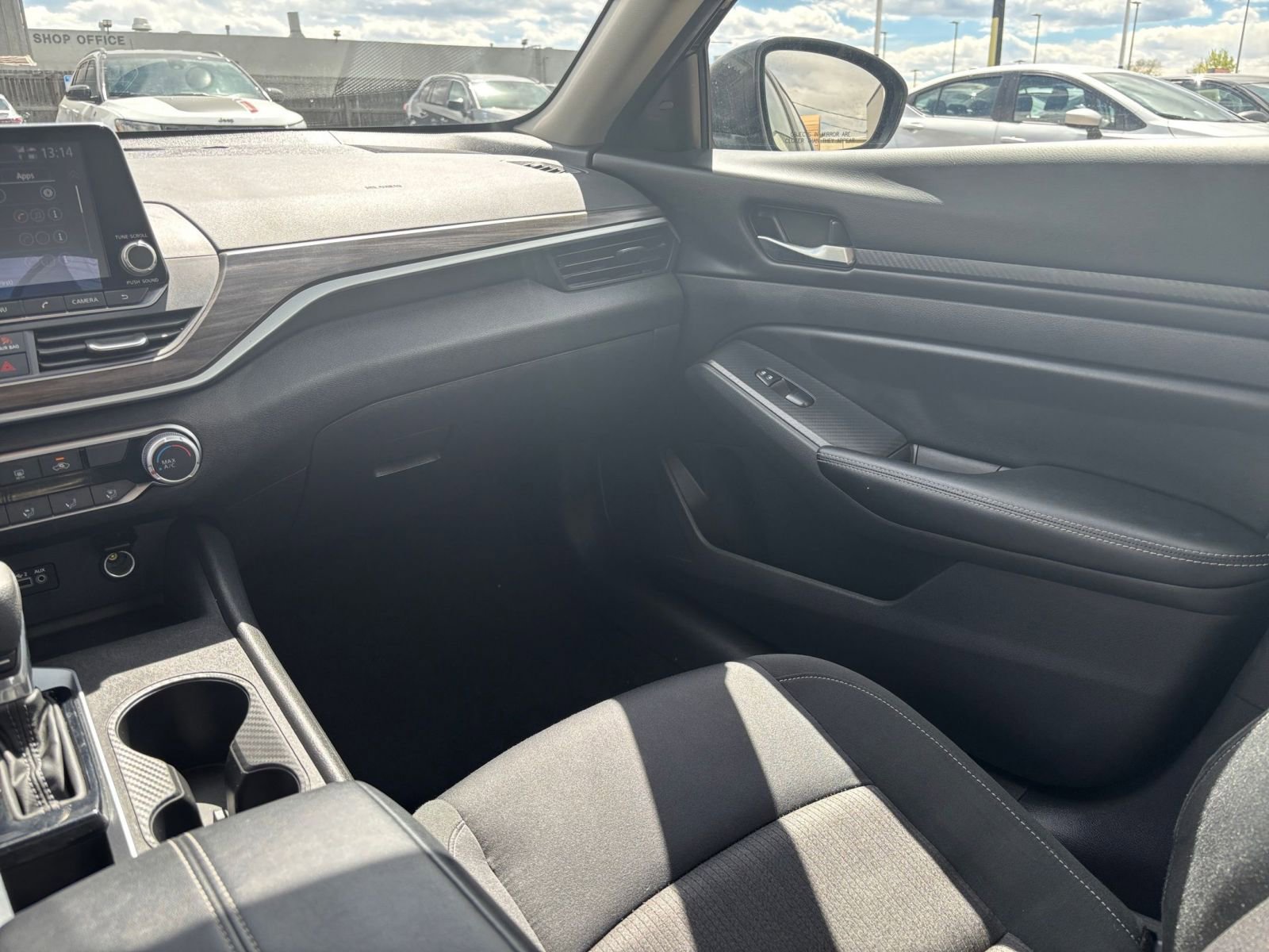 Thumbnail: 2025 Nissan Altima - 33