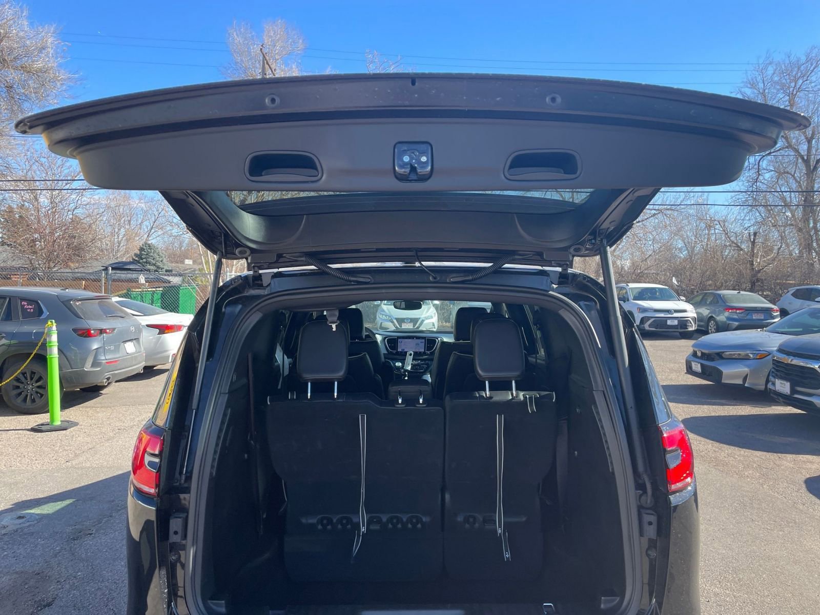 Thumbnail: 2025 Chrysler Pacifica - 32