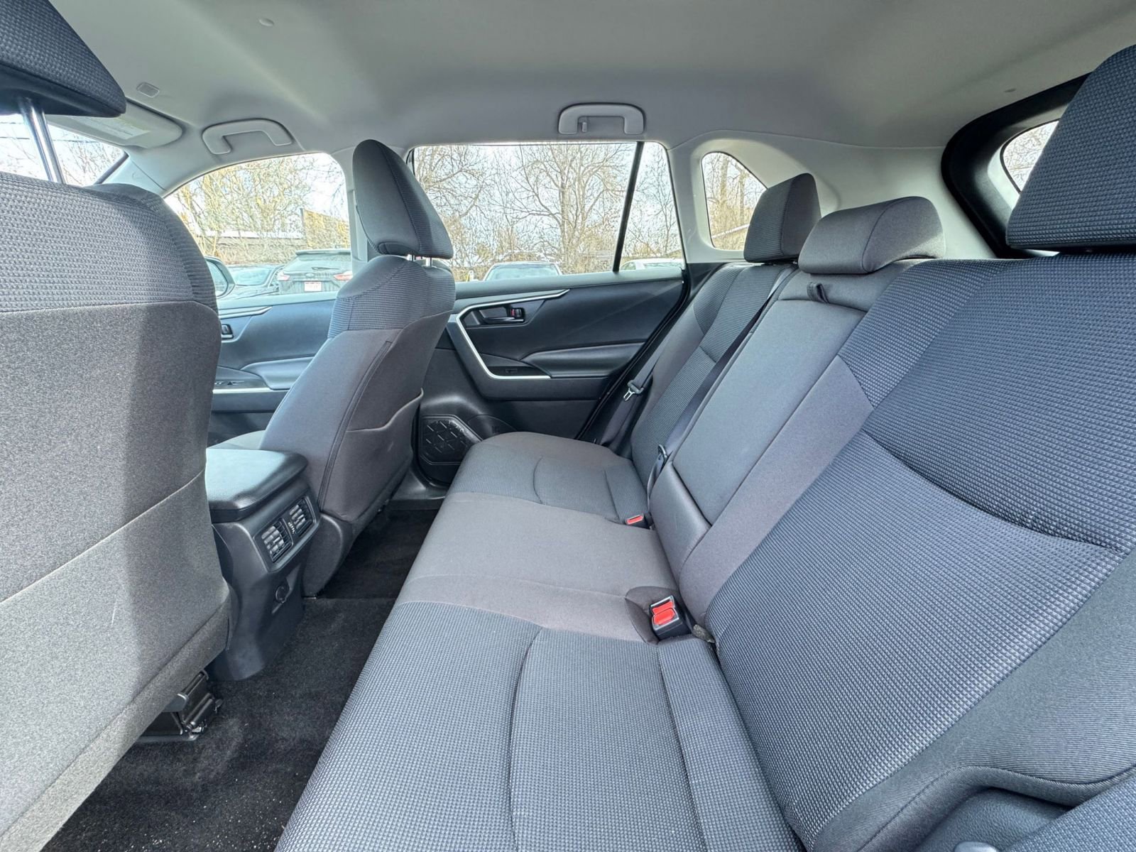 Thumbnail: 2025 Toyota RAV4 - 24