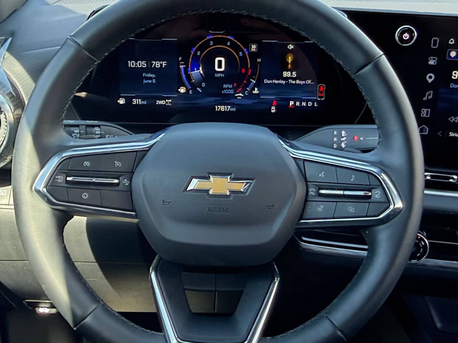 Thumbnail: 2025 Chevrolet Equinox - 25