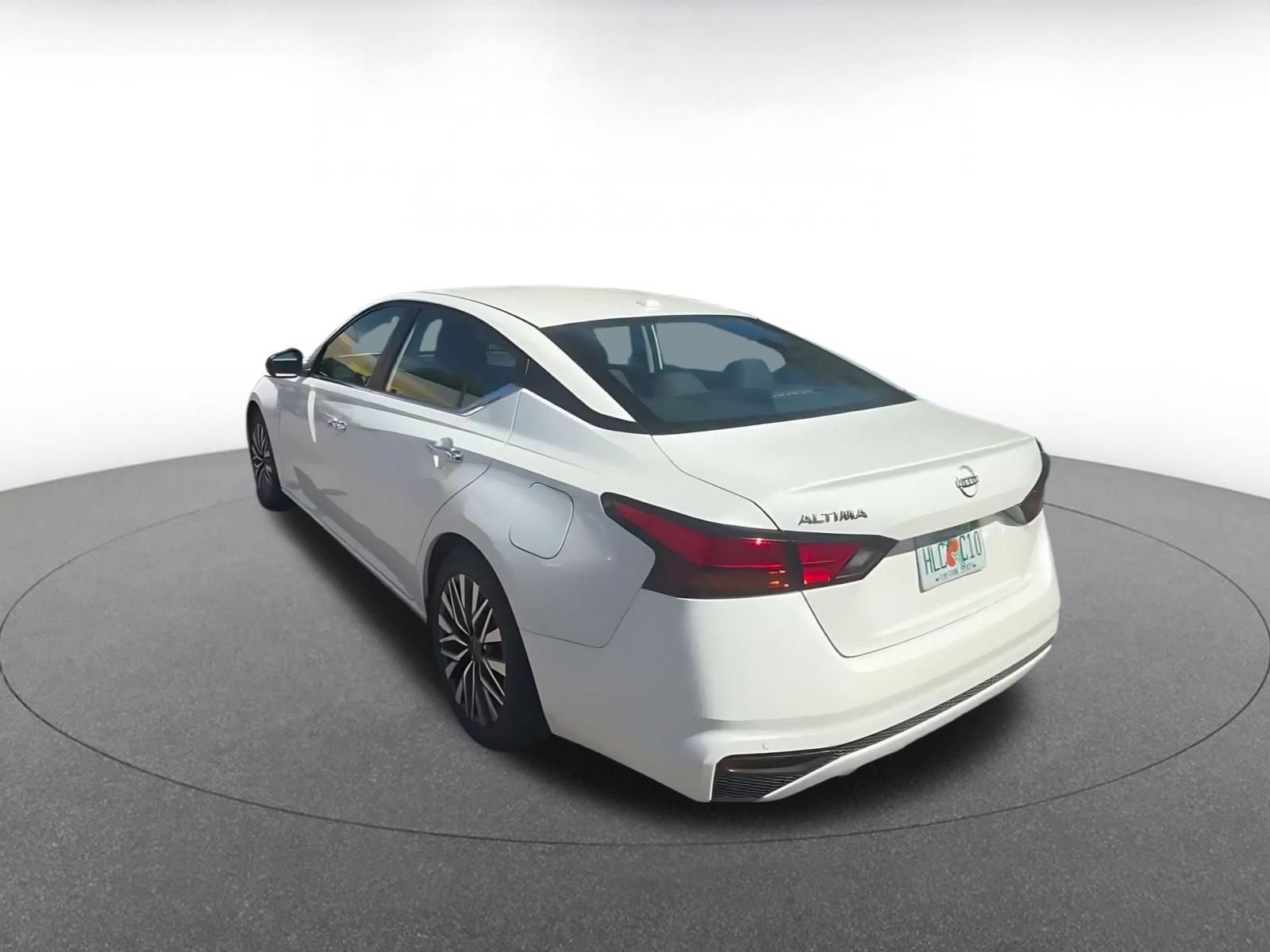 Thumbnail: 2025 Nissan Altima - 10
