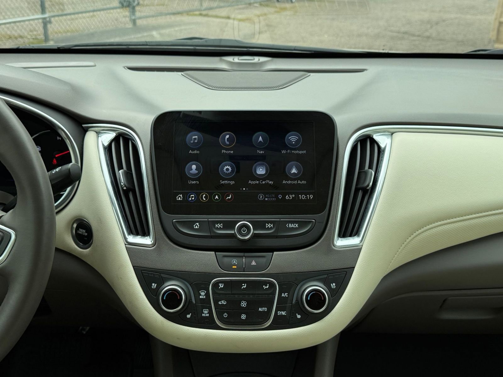 Thumbnail: 2024 Chevrolet Malibu - 18