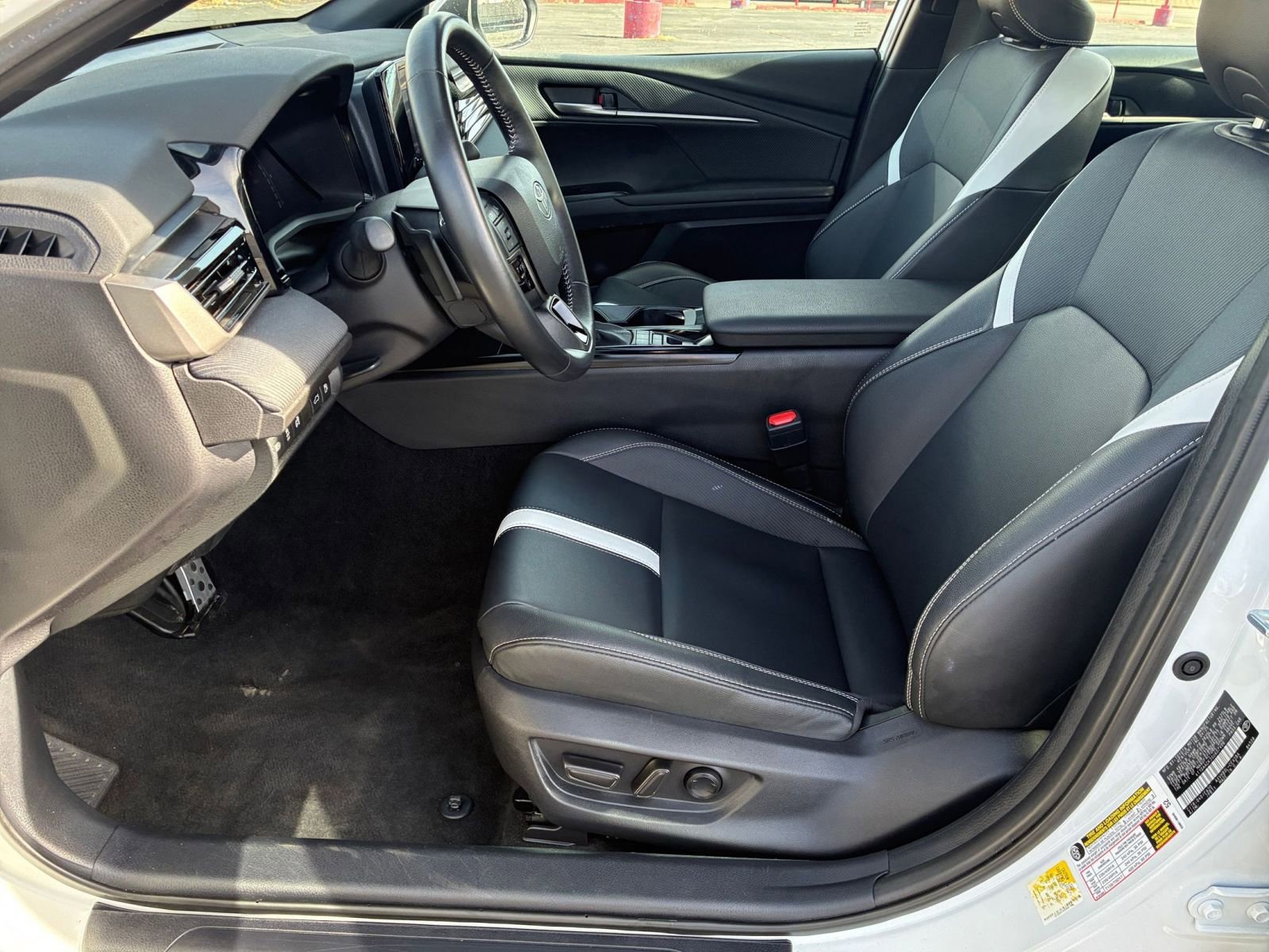 Thumbnail: 2025 Toyota Camry - 27