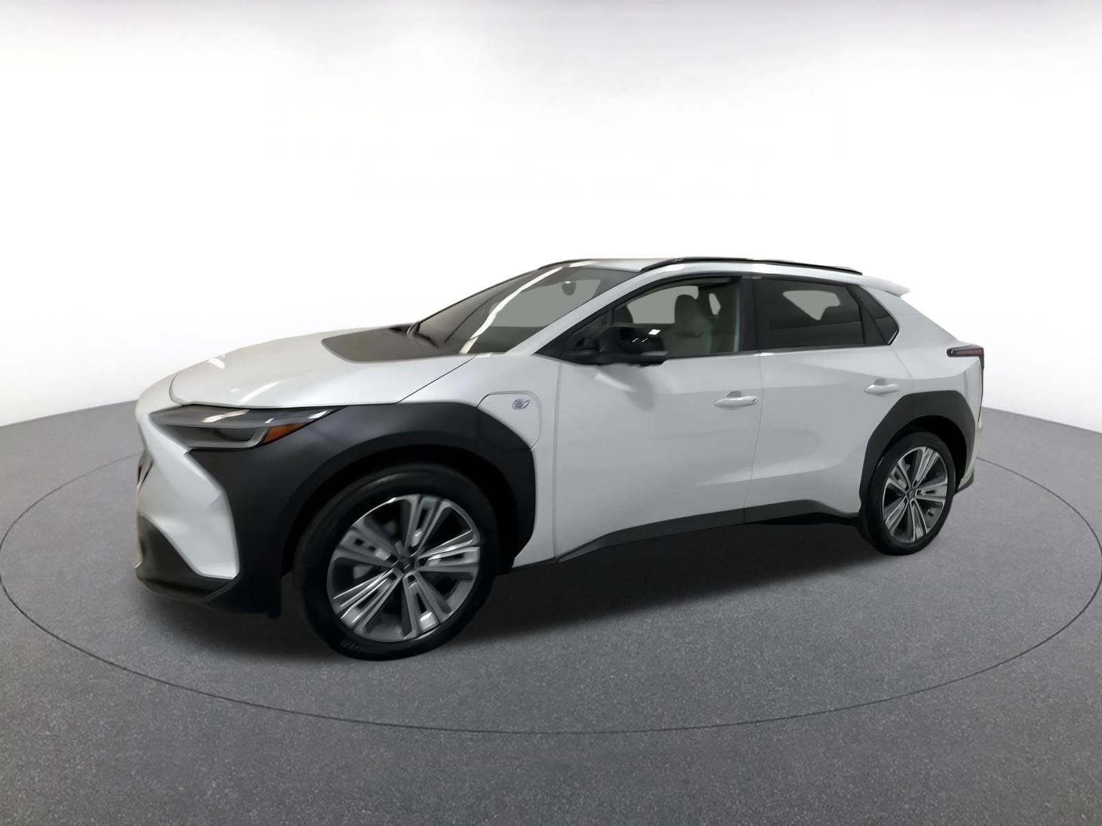 Thumbnail: 2023 Subaru Solterra - 7