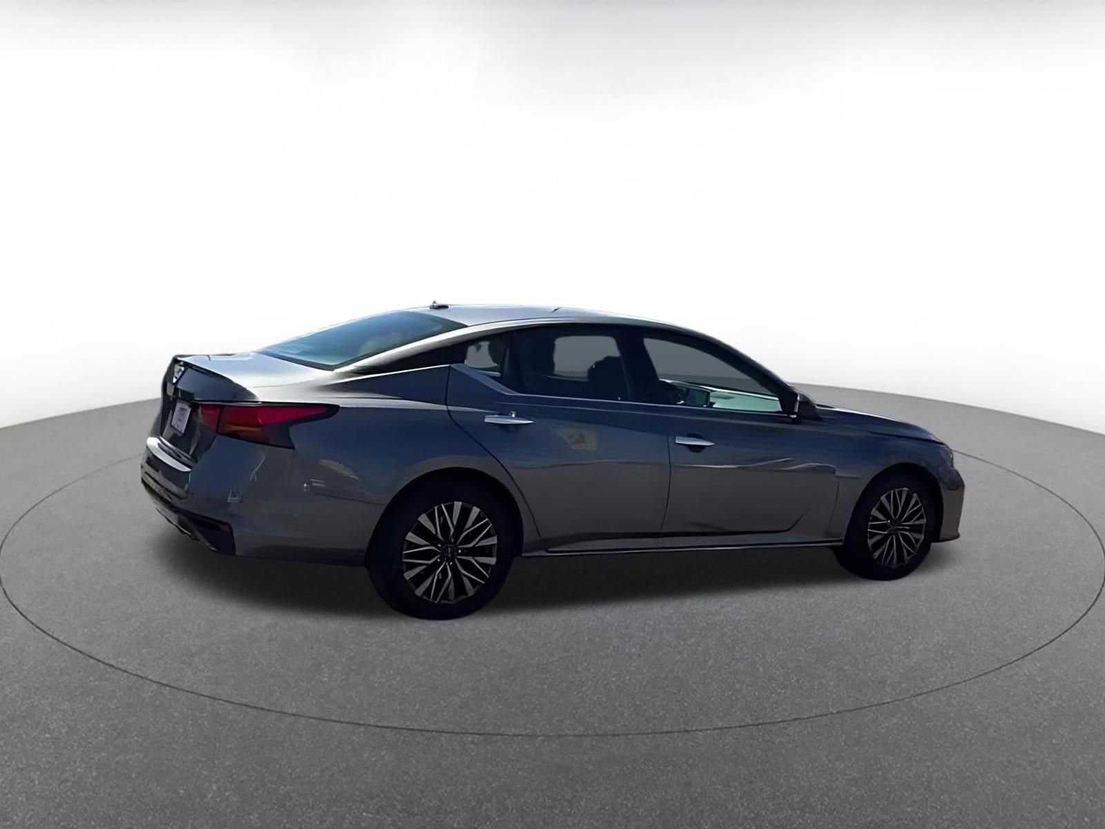 Thumbnail: 2025 Nissan Altima - 11