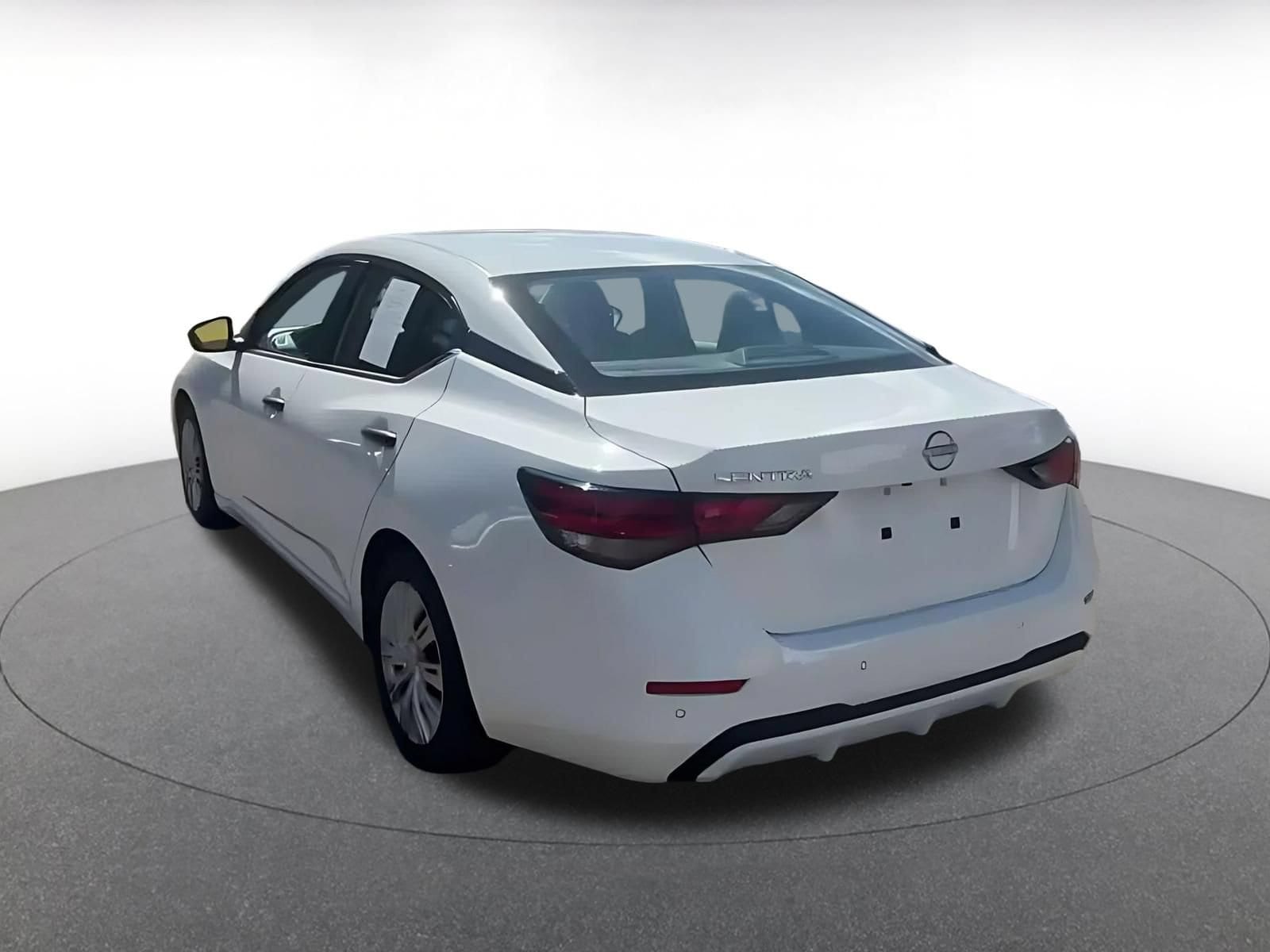 Thumbnail: 2025 Nissan Sentra - 10