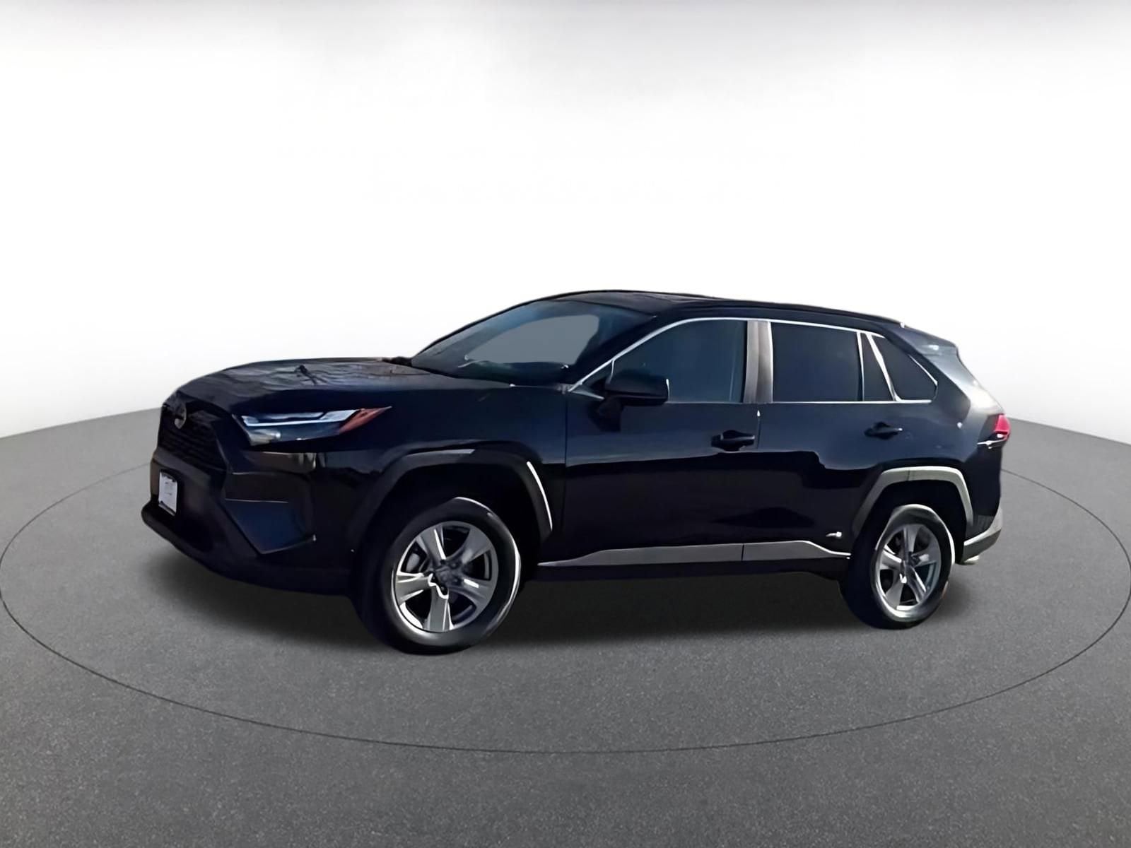 Thumbnail: 2025 Toyota RAV4 - 8