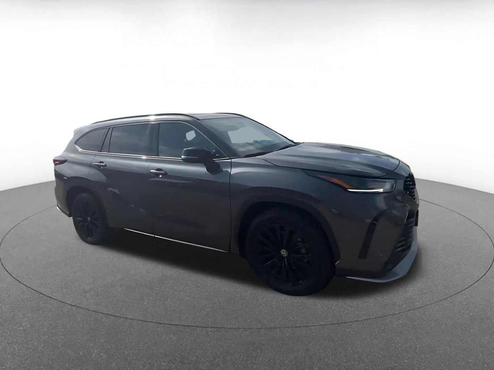 Thumbnail: 2025 Toyota Highlander - 2