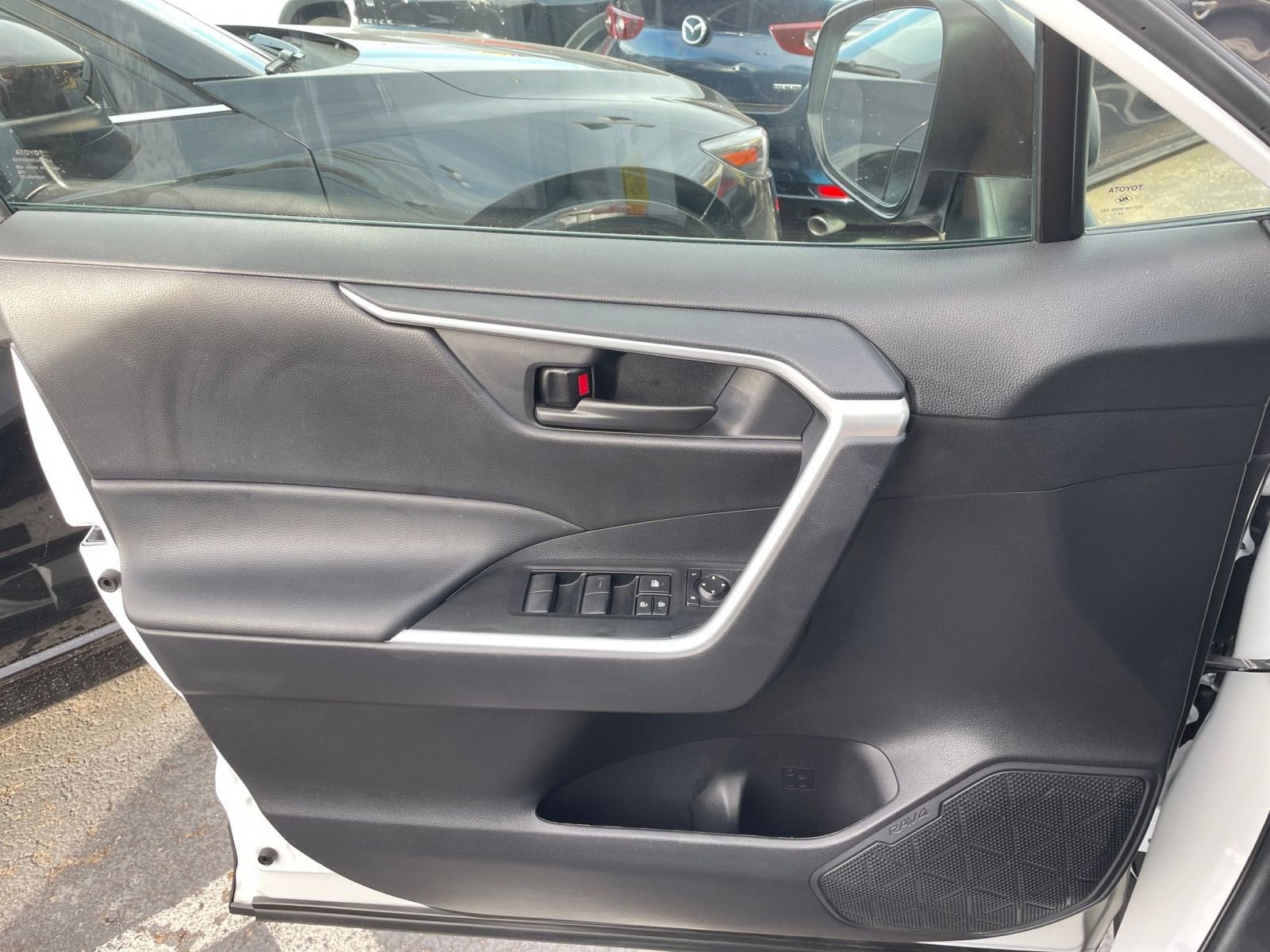 Thumbnail: 2025 Toyota RAV4 - 20