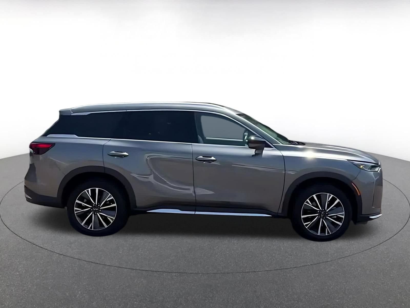 Thumbnail: 2026 INFINITI QX60 - 16