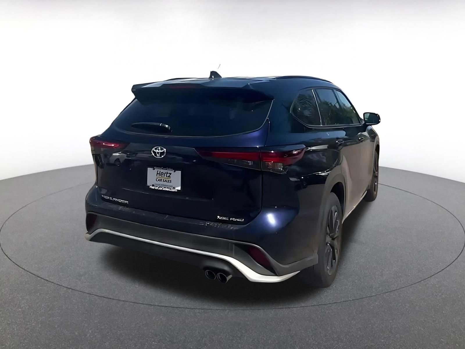 Thumbnail: 2025 Toyota Highlander - 15
