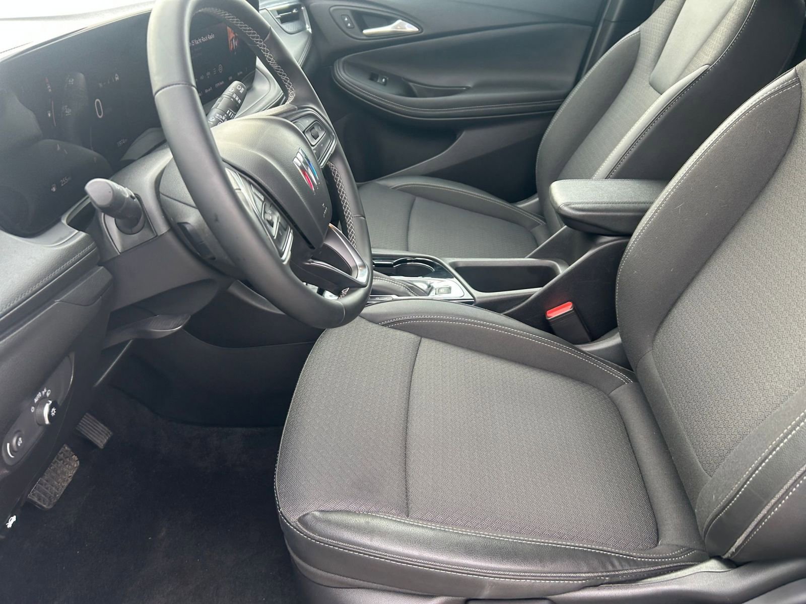 Thumbnail: 2025 Buick Encore GX - 28