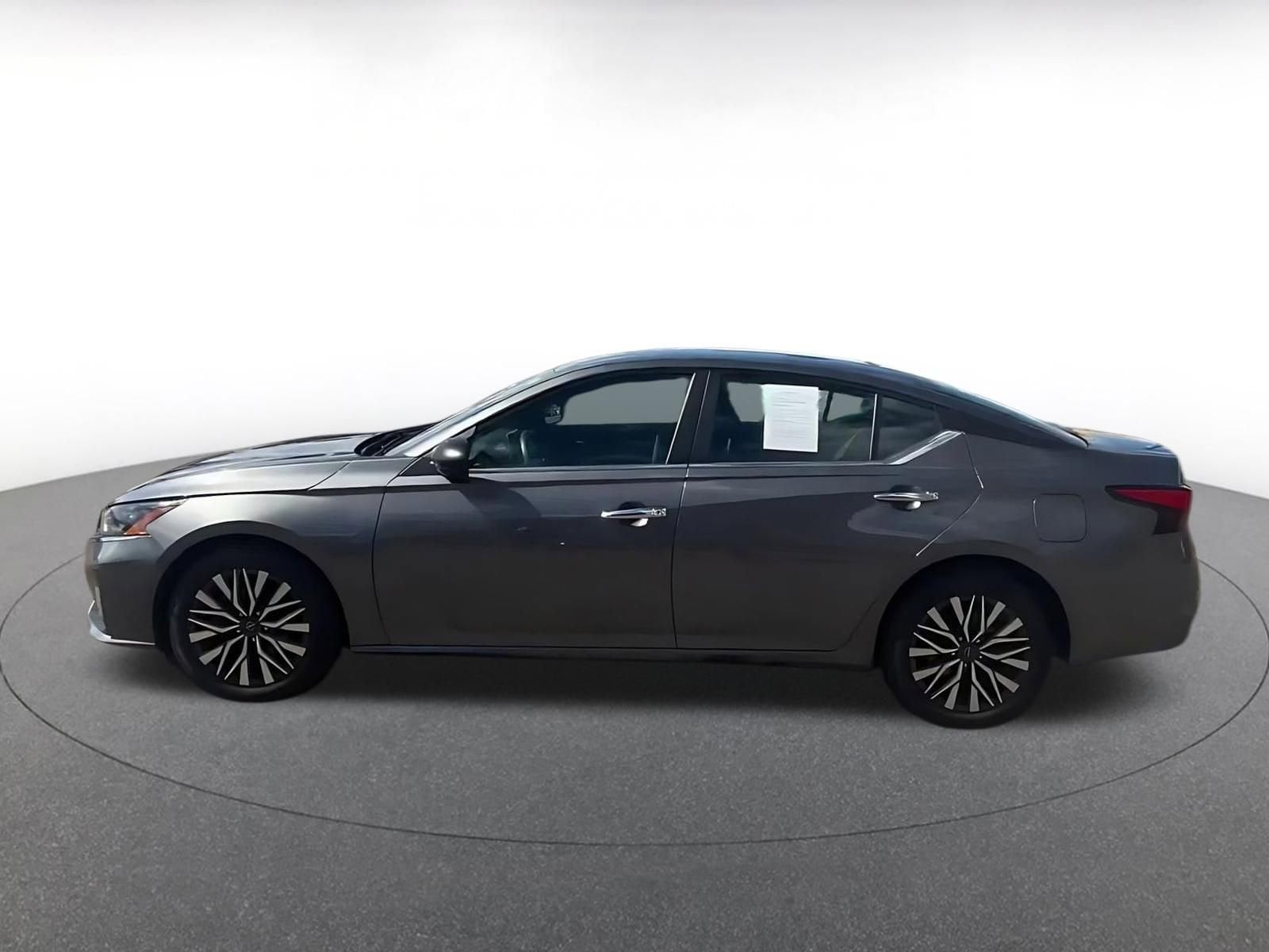 Thumbnail: 2025 Nissan Altima - 9