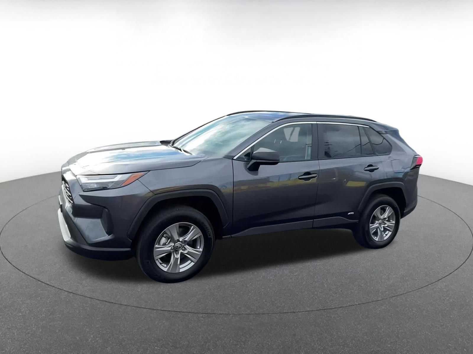 Thumbnail: 2025 Toyota RAV4 - 8
