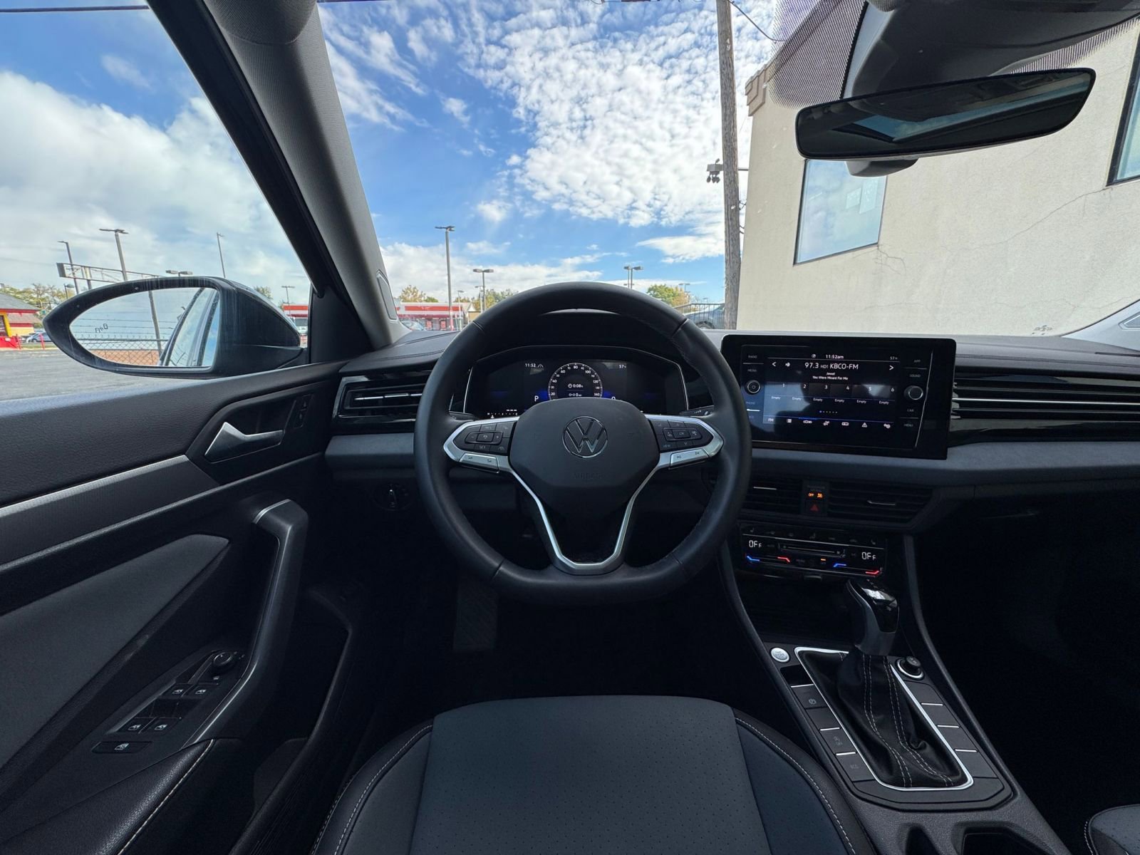 Thumbnail: 2025 Volkswagen Jetta - 33