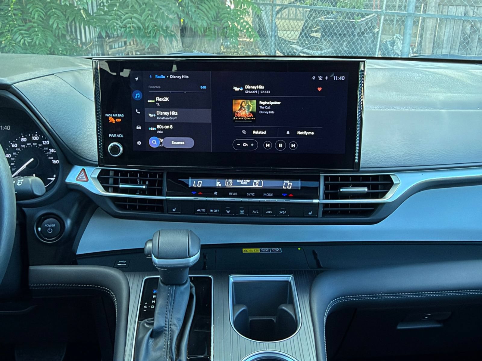 Thumbnail: 2025 Toyota Sienna - 19