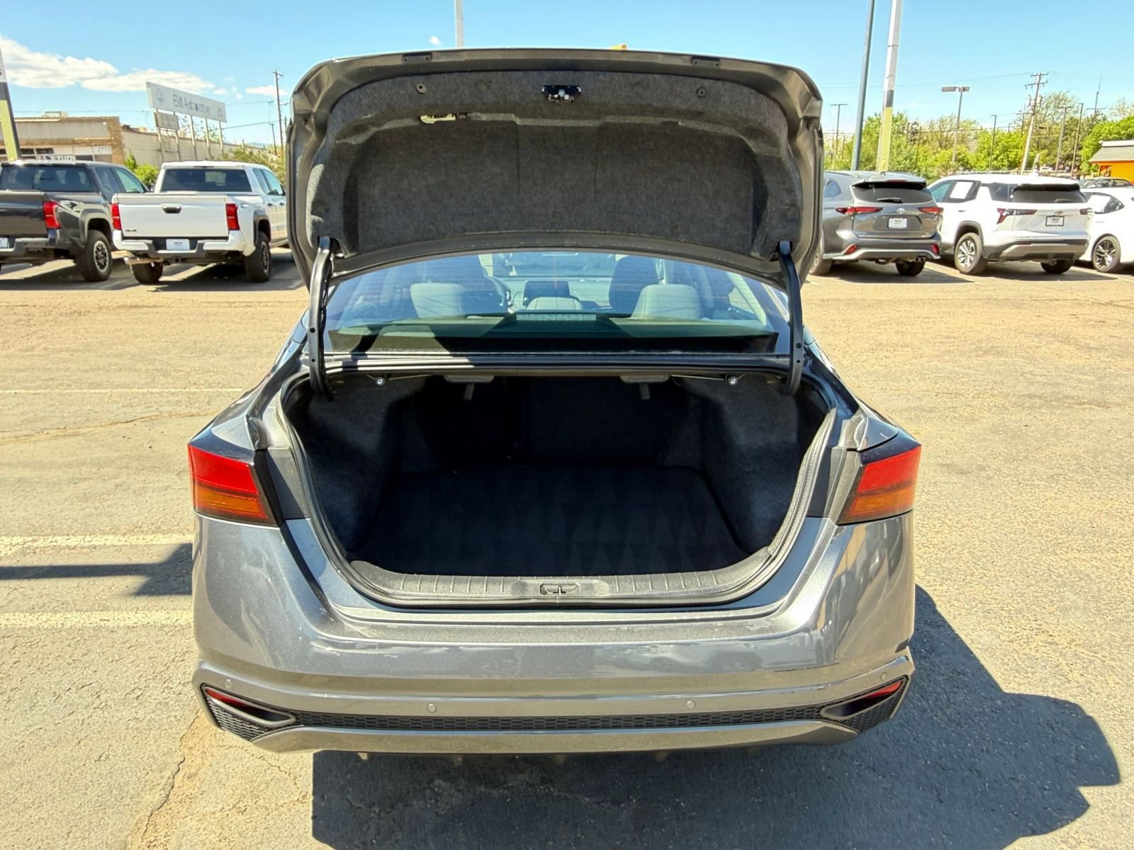 Thumbnail: 2025 Nissan Altima - 29