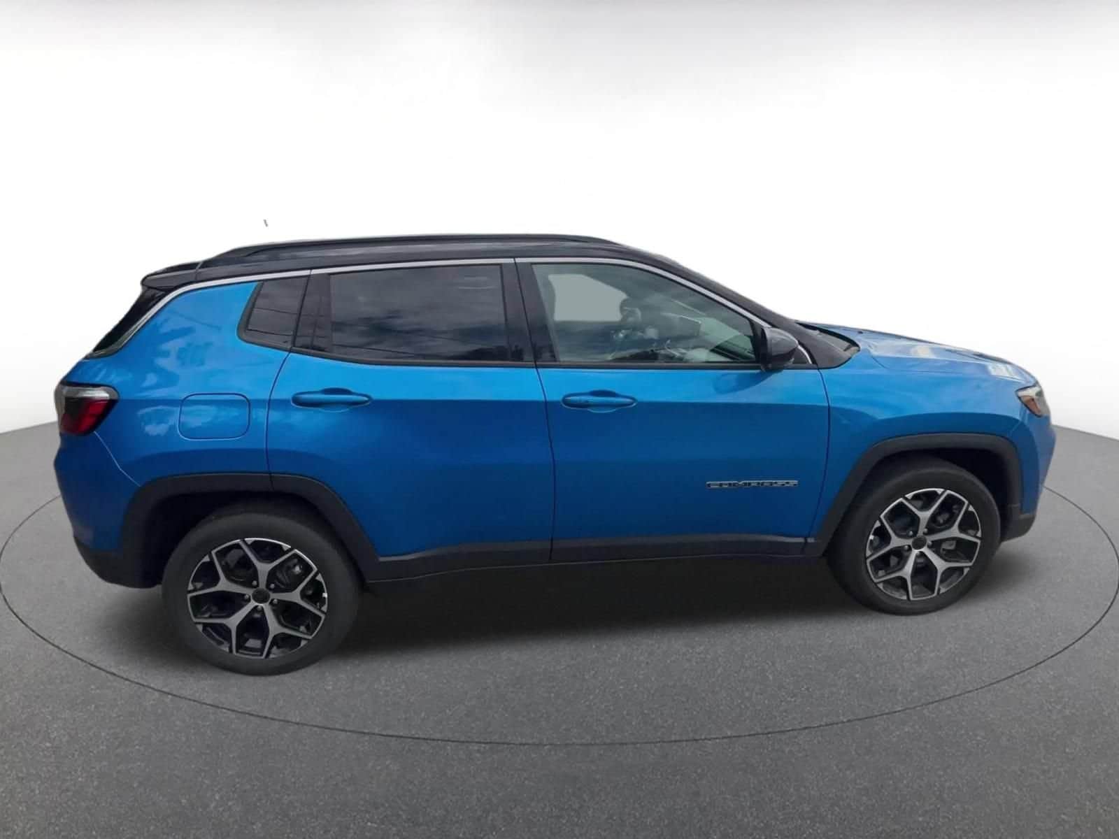 Thumbnail: 2025 Jeep Compass - 16