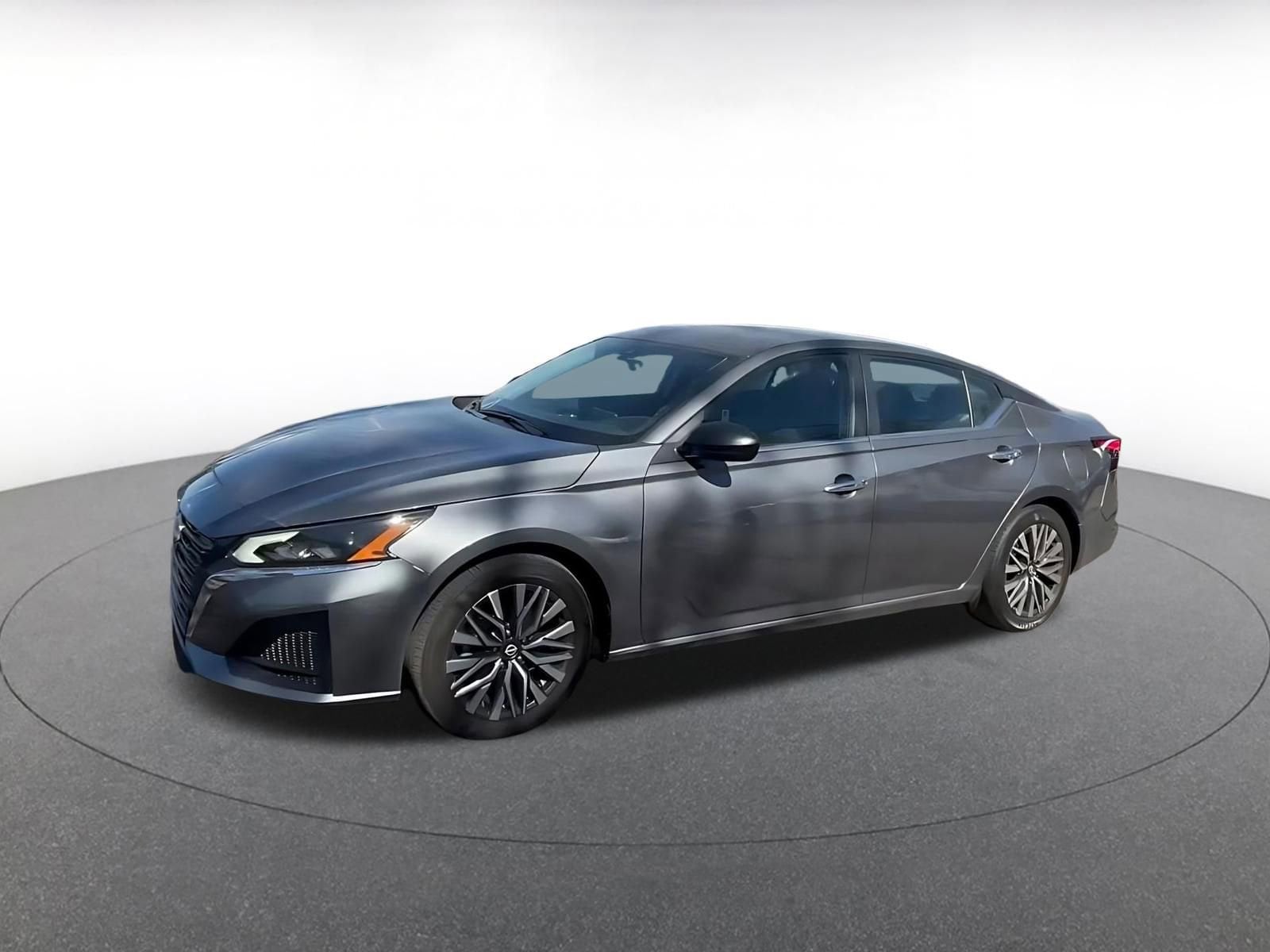 Thumbnail: 2025 Nissan Altima - 8