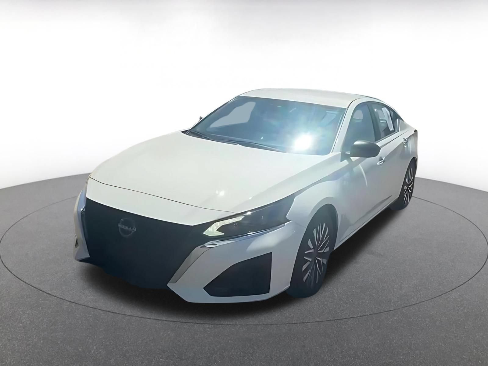 Thumbnail: 2025 Nissan Altima - 7