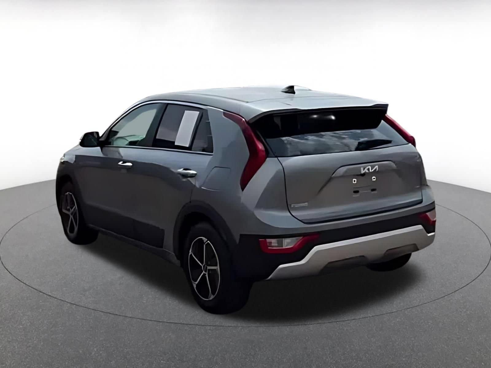 Thumbnail: 2026 Kia Niro - 9