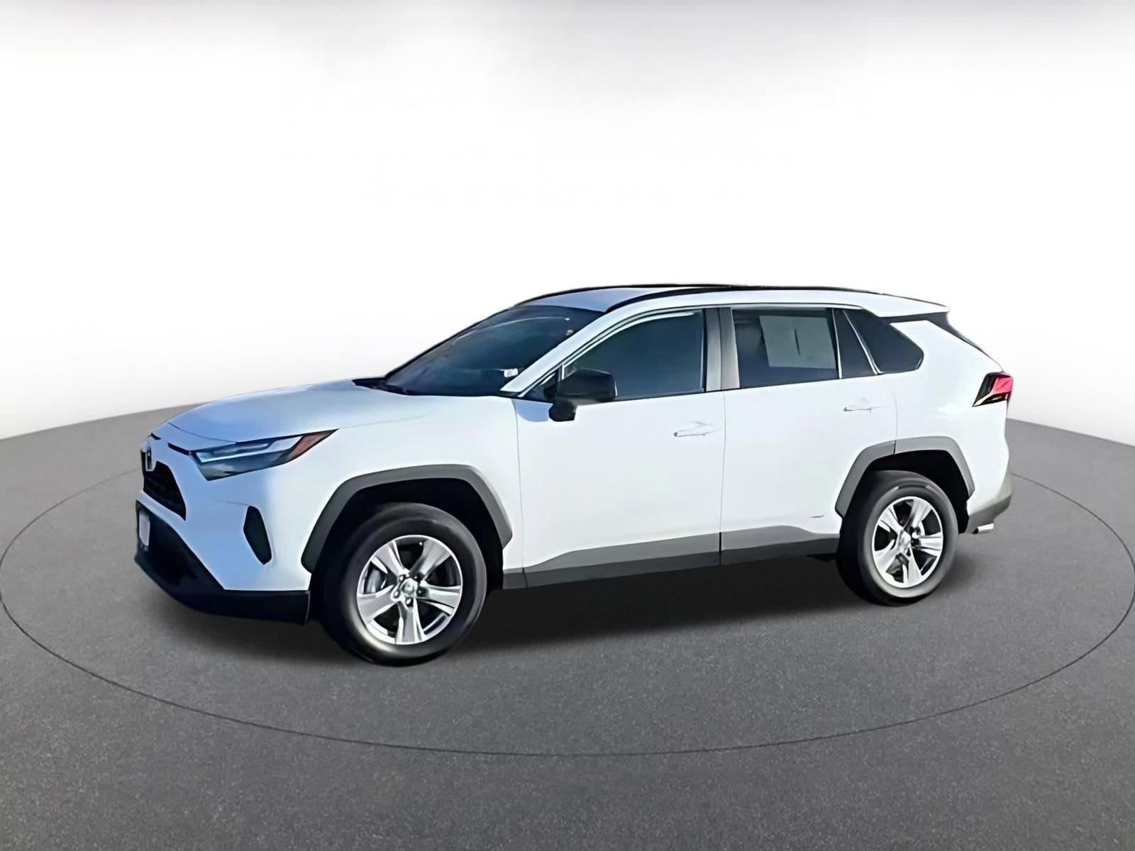 Thumbnail: 2025 Toyota RAV4 - 3