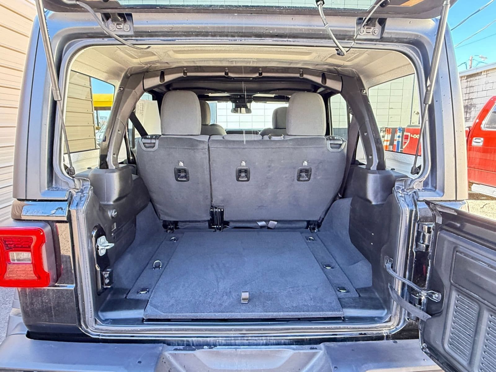 Thumbnail: 2025 Jeep Wrangler - 30