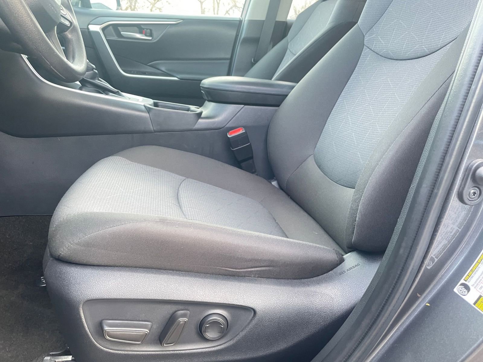 Thumbnail: 2025 Toyota RAV4 - 27