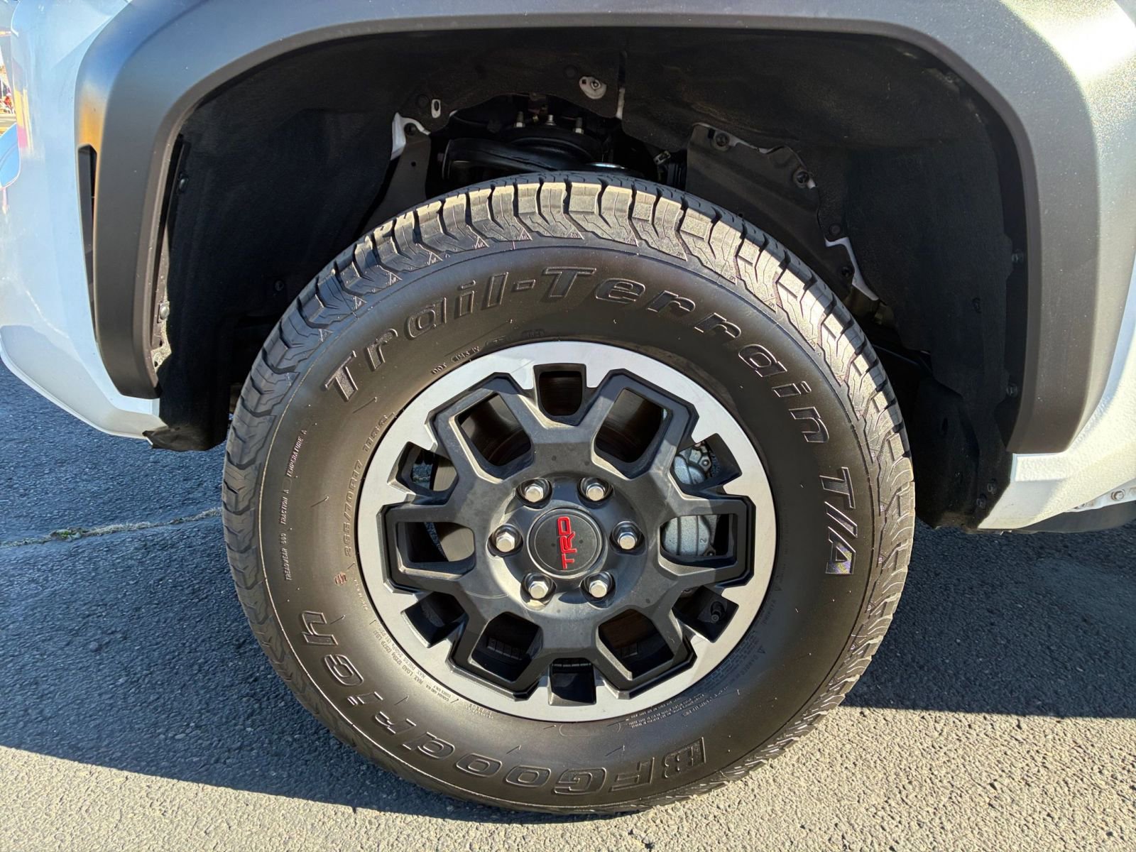 Thumbnail: 2025 Toyota Tacoma - 25