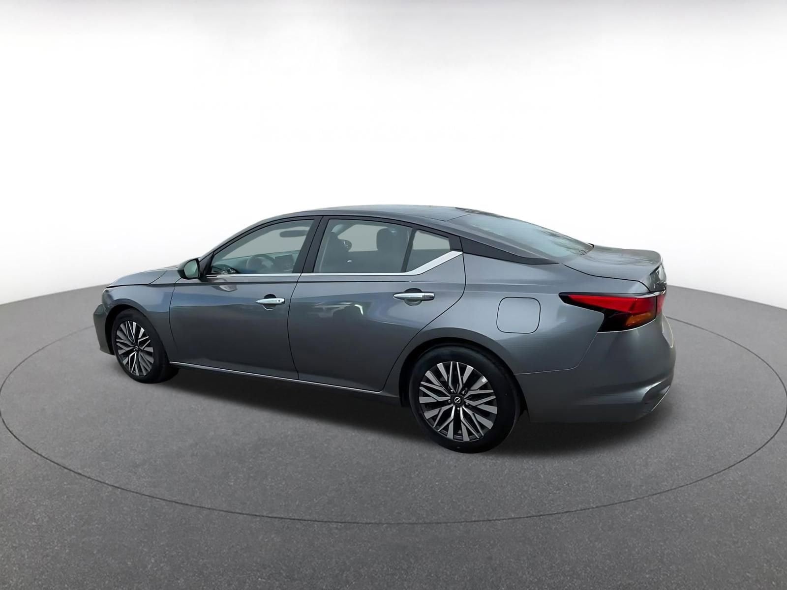 Thumbnail: 2025 Nissan Altima - 10