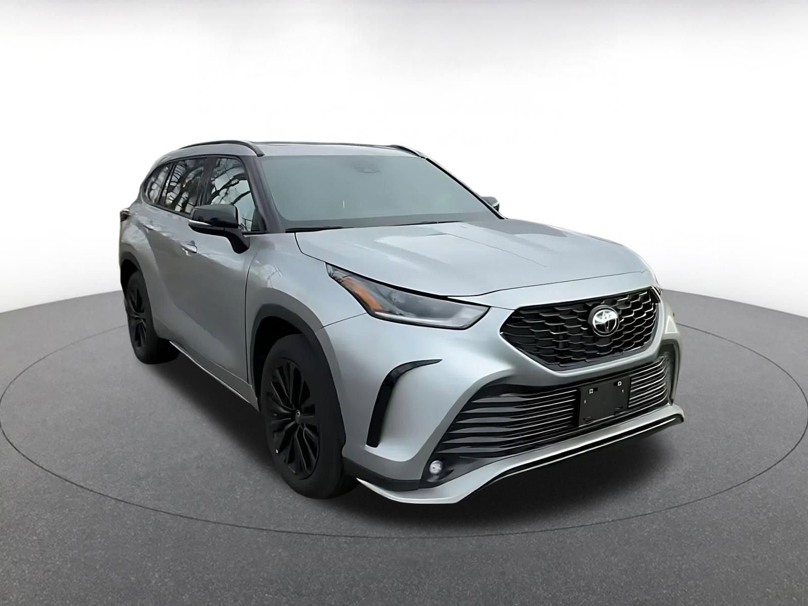 Thumbnail: 2025 Toyota Highlander - 3