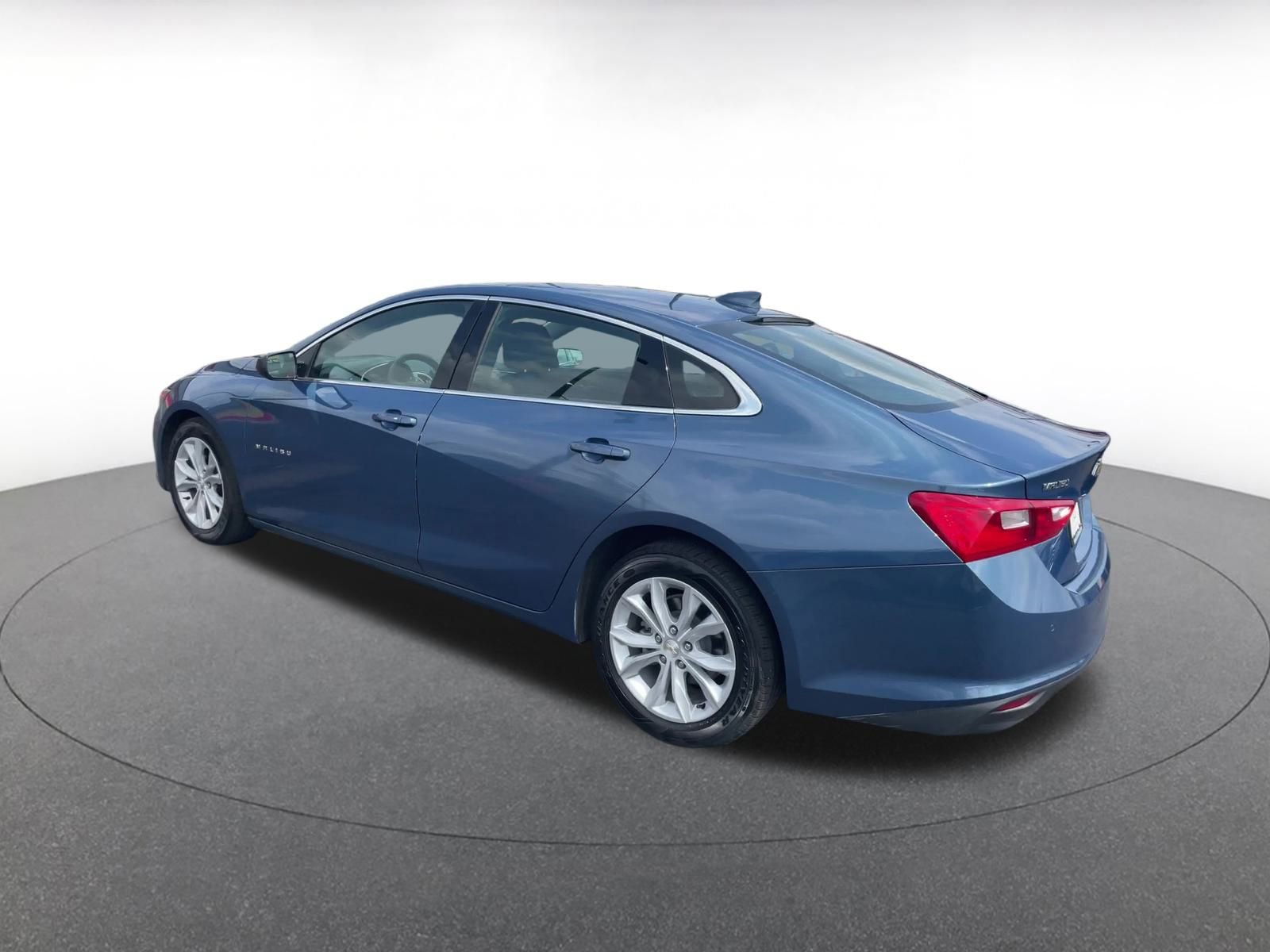 Thumbnail: 2024 Chevrolet Malibu - 11