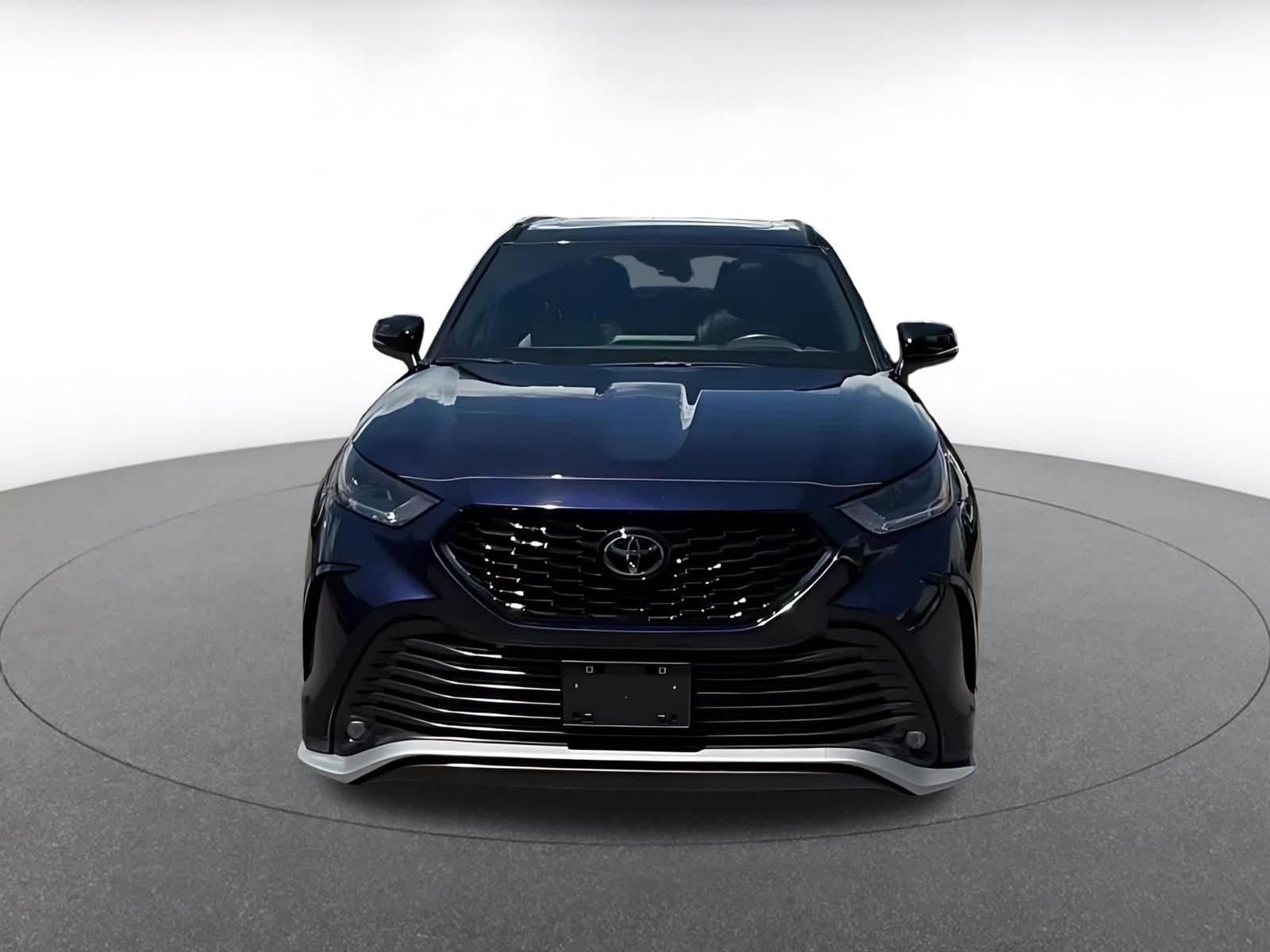Thumbnail: 2025 Toyota Highlander - 3