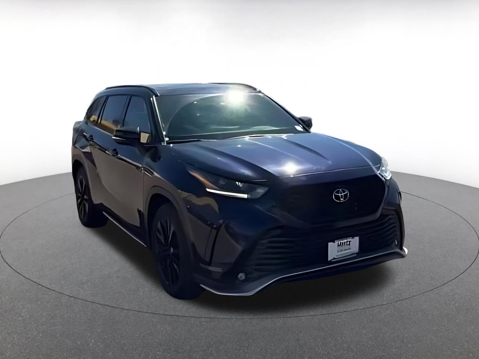 Thumbnail: 2025 Toyota Highlander - 16