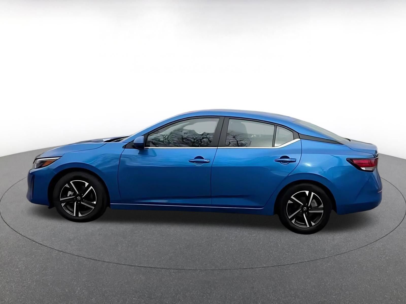 Thumbnail: 2025 Nissan Sentra - 12