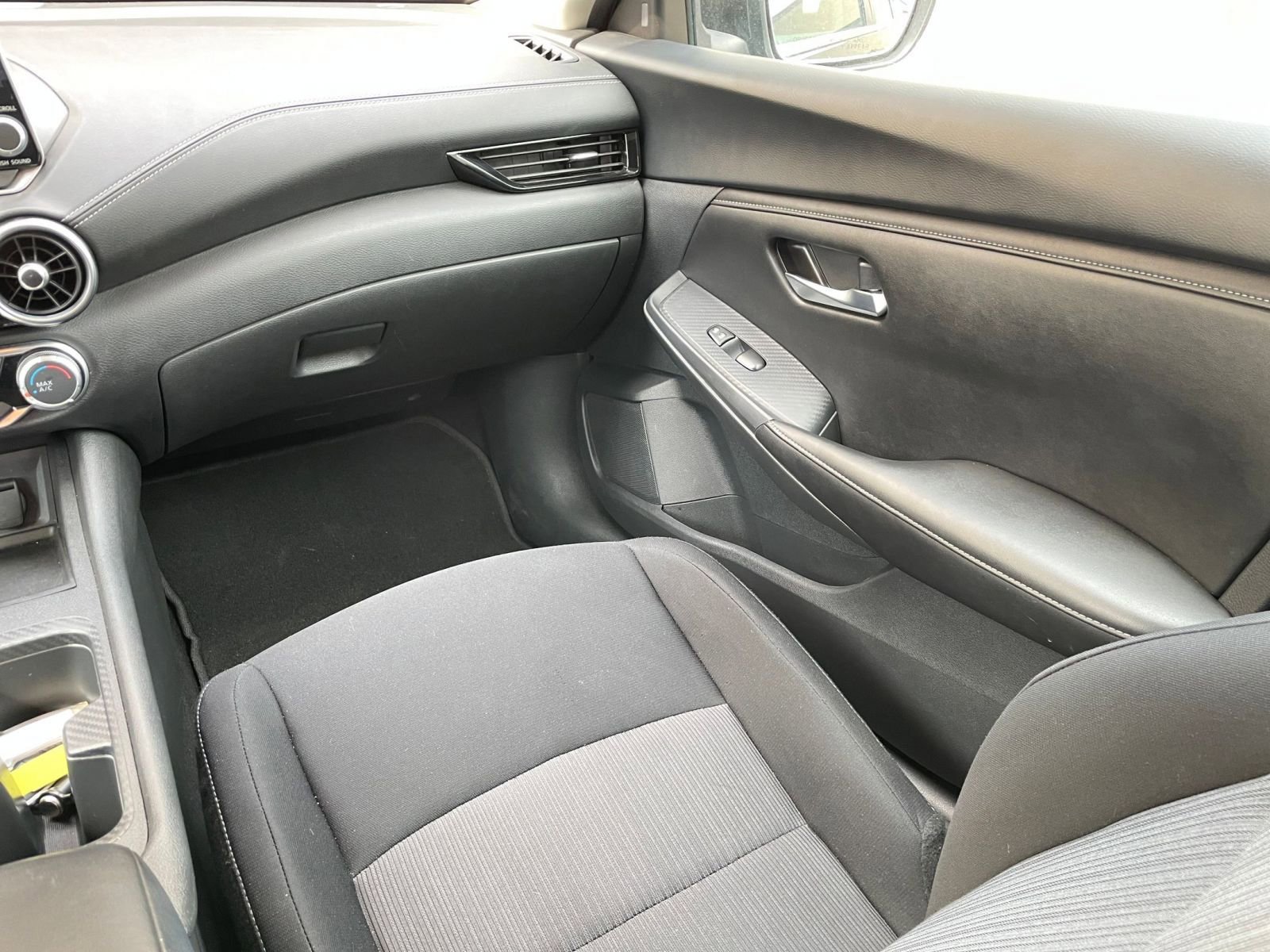 Thumbnail: 2024 Nissan Sentra - 33