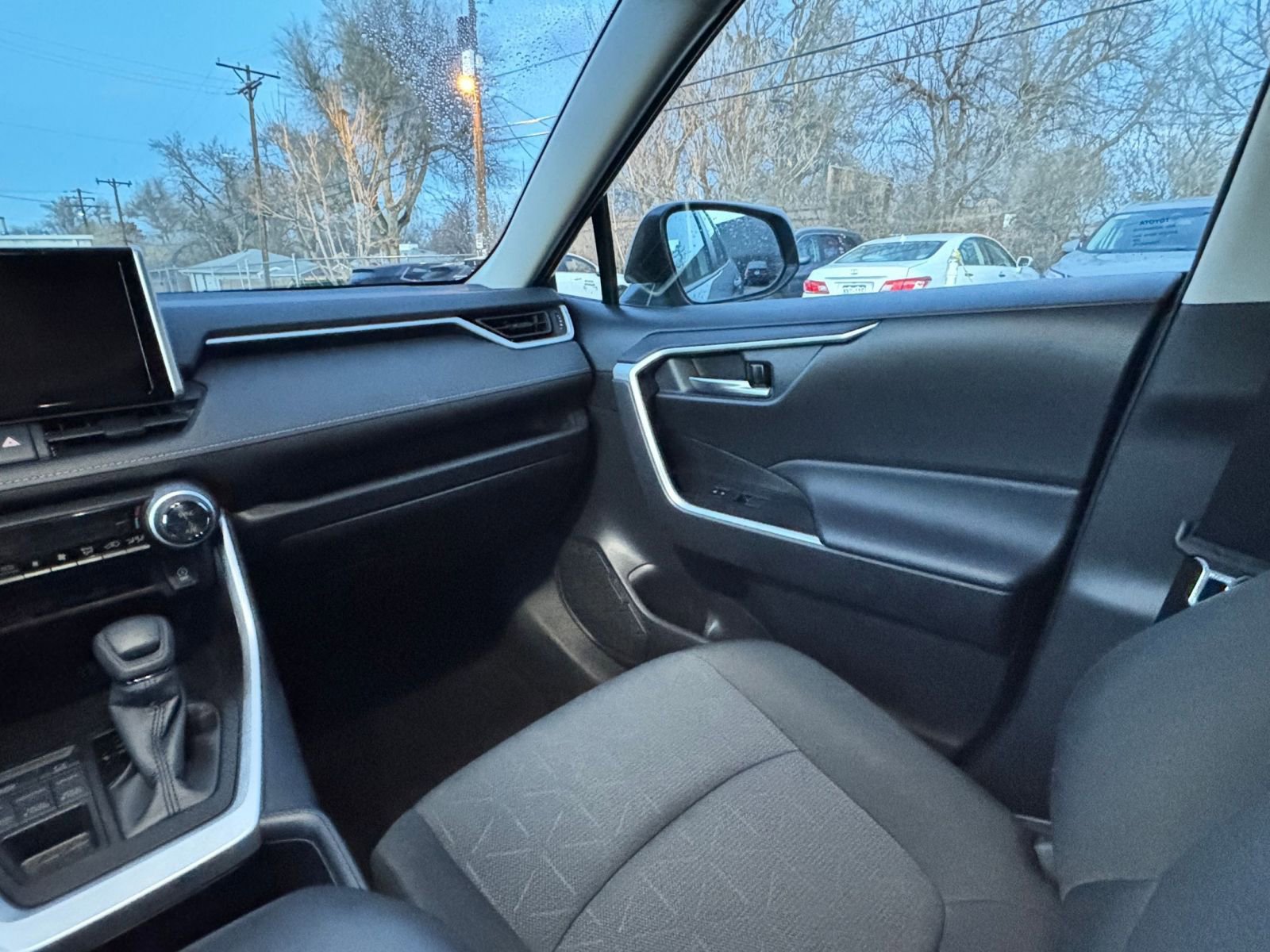 Thumbnail: 2025 Toyota RAV4 - 35