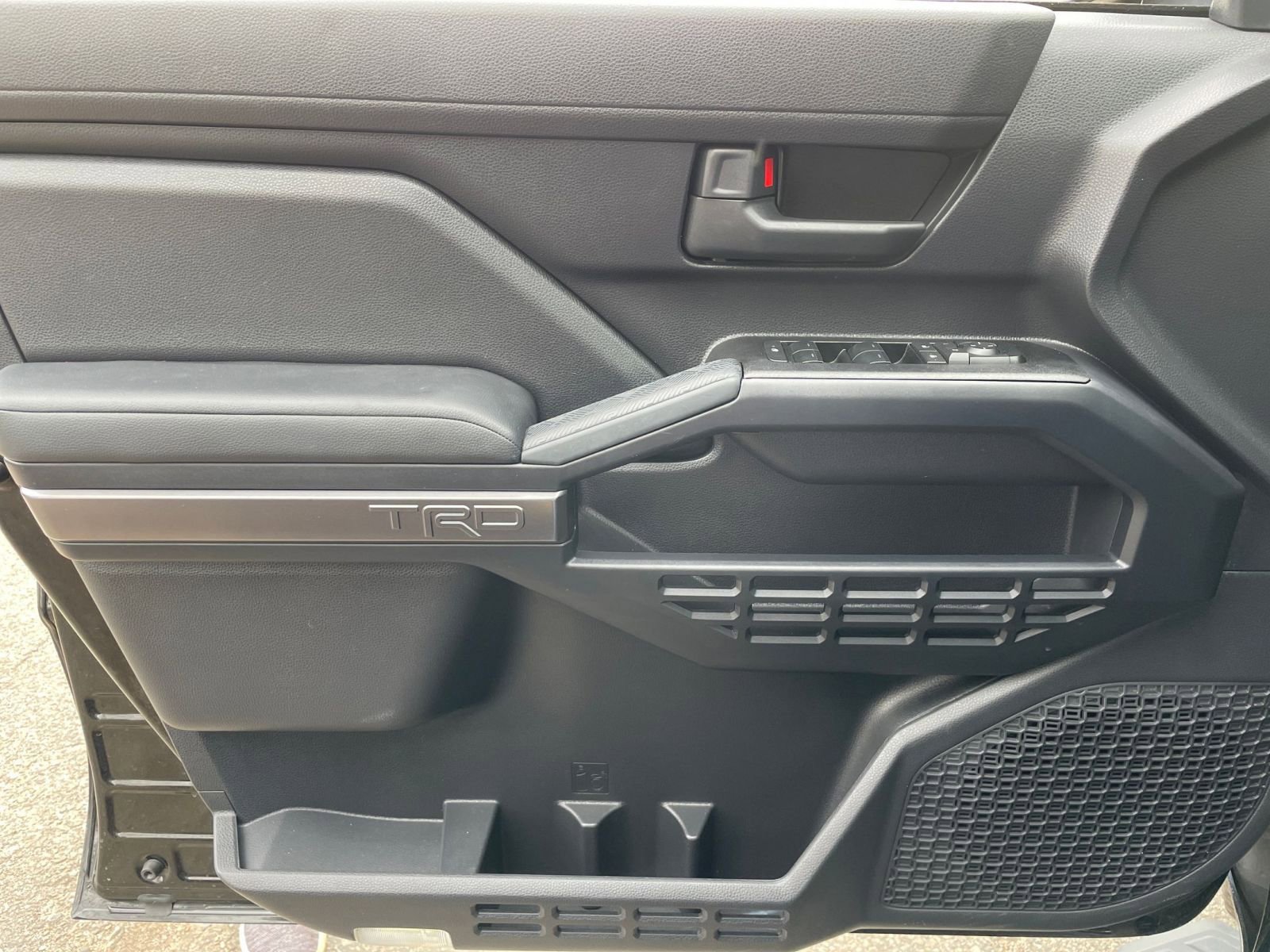 Thumbnail: 2025 Toyota 4Runner - 18