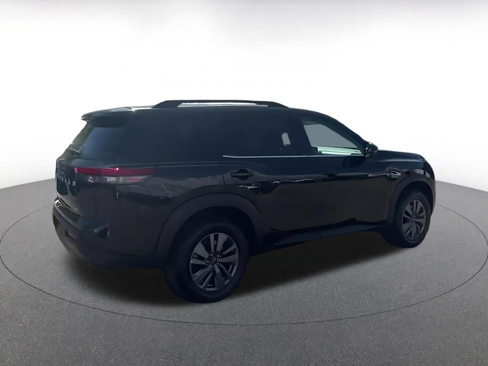 Thumbnail: 2025 Nissan Pathfinder - 11