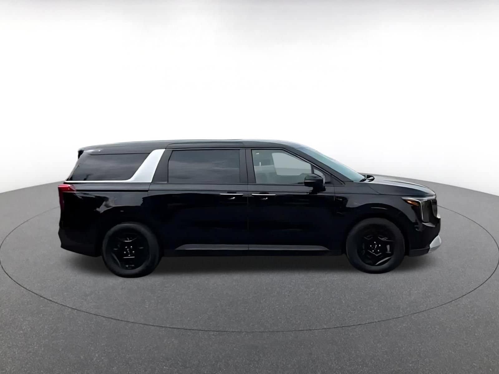 Thumbnail: 2026 Kia Carnival - 2