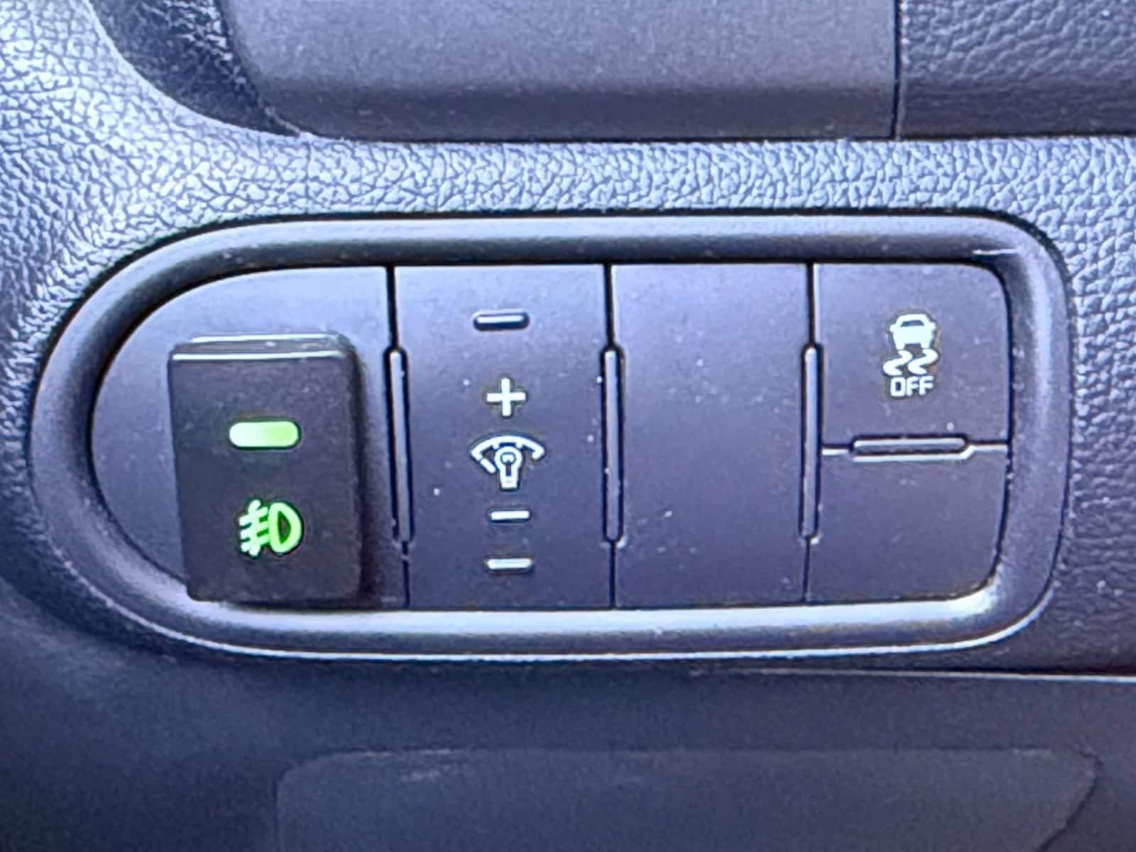 Thumbnail: 2018 Kia Forte - 27
