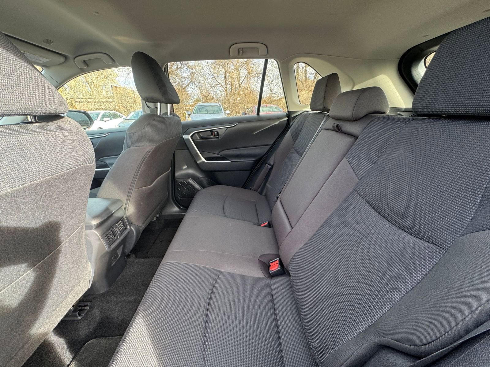 Thumbnail: 2025 Toyota RAV4 - 24