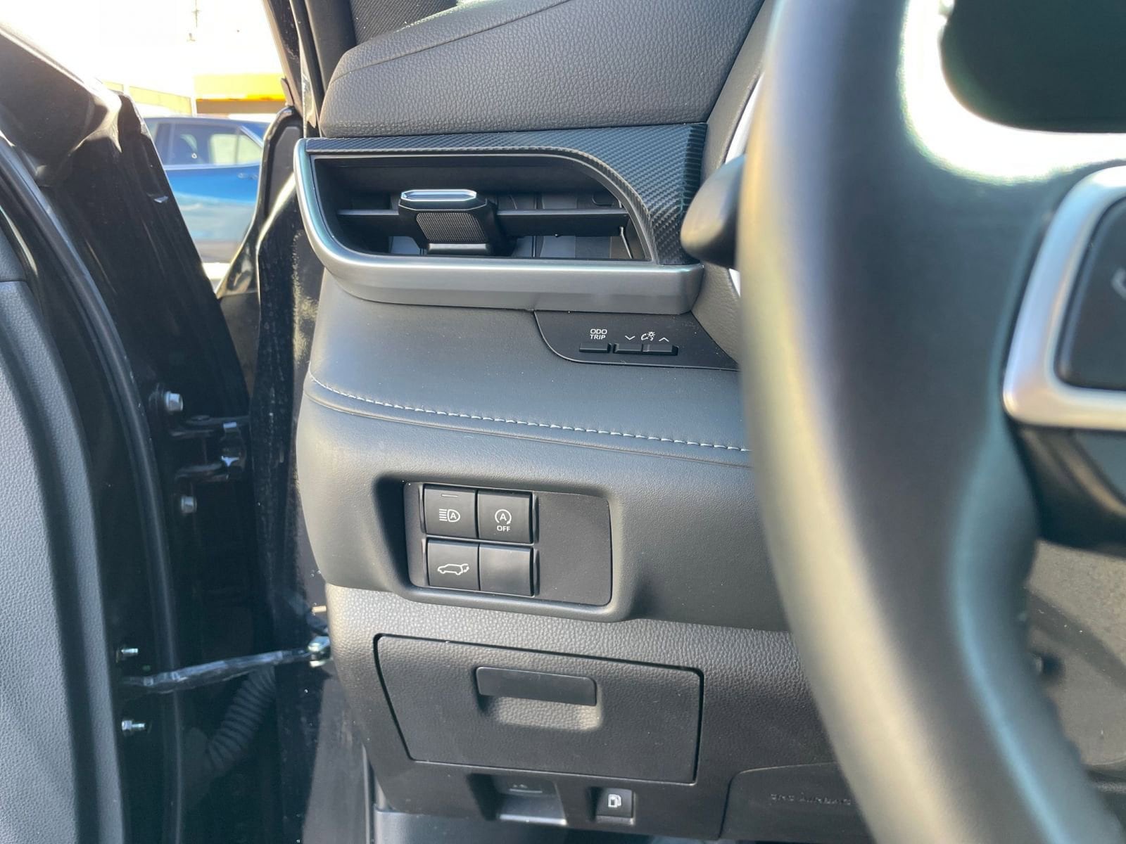 Thumbnail: 2025 Toyota Highlander - 35